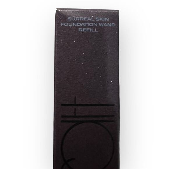 Surratt Beauty Surreal Skin Foundation Wand Refill Shade 15 Medium Bronze 15 ml. - Picture 5 of 9